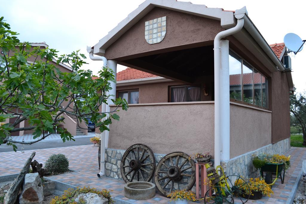 Apartmani Goga Biograd Na Moru Exterior foto